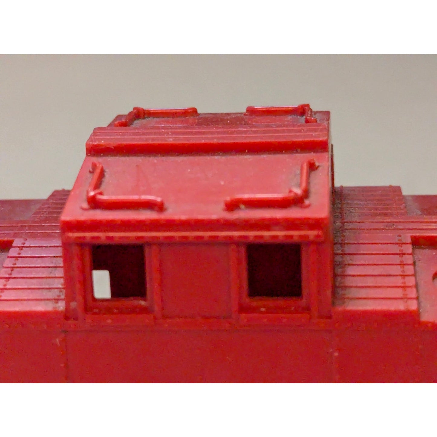 Vintage Red Model Train Caboose Car Metal Undercarriage Lionel #6017