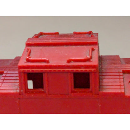 Vintage Red Model Train Caboose Car Metal Undercarriage Lionel #6017