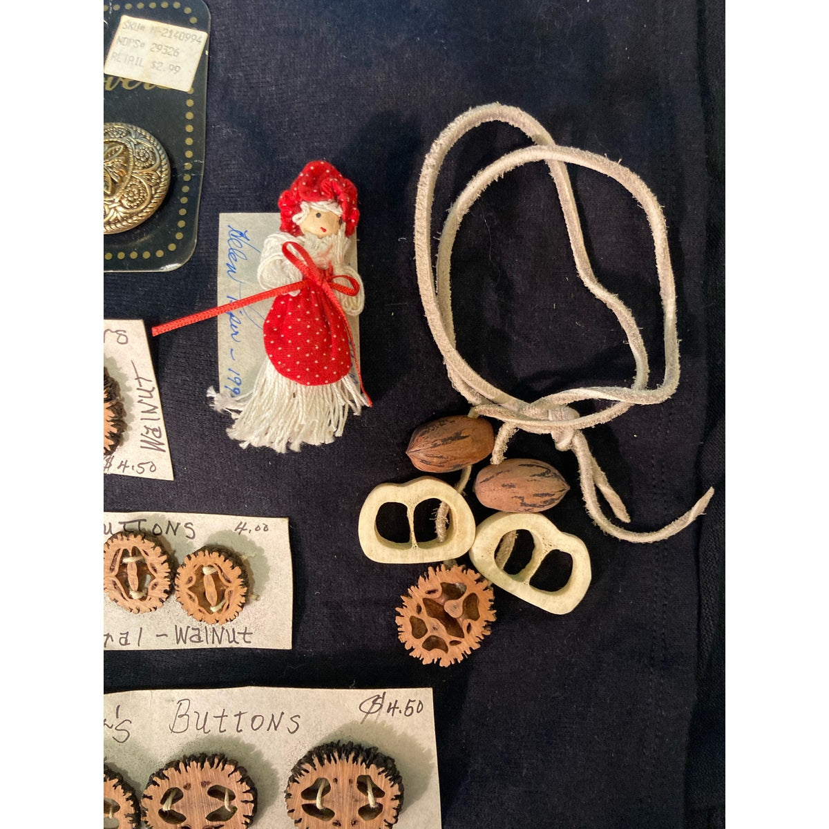 VINTAGE Helen Piper Lot Folk Art Handmade Buttons Pin Necklaces Black Walnut