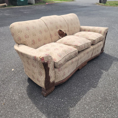 SECONDHAND SANDIES: Voctorian Couch needs reupholstery. 1900s 3 cushion