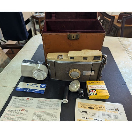 Vintage Instant Polaroid Land Camera The 800 Accordion W/ Case accesessories