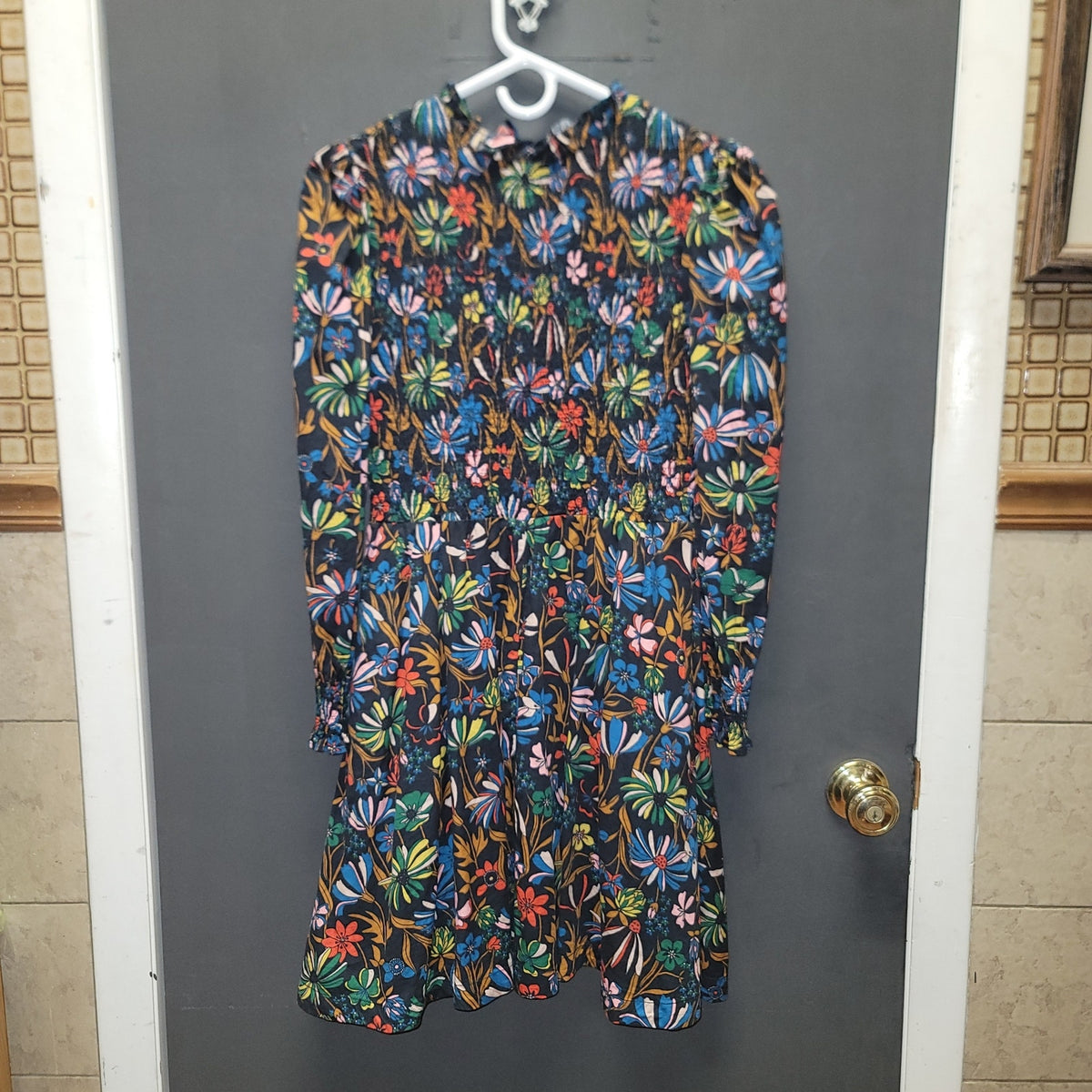 Boden Size 6 dress Ruched bodice Long Sleeve Lined multicolor floral