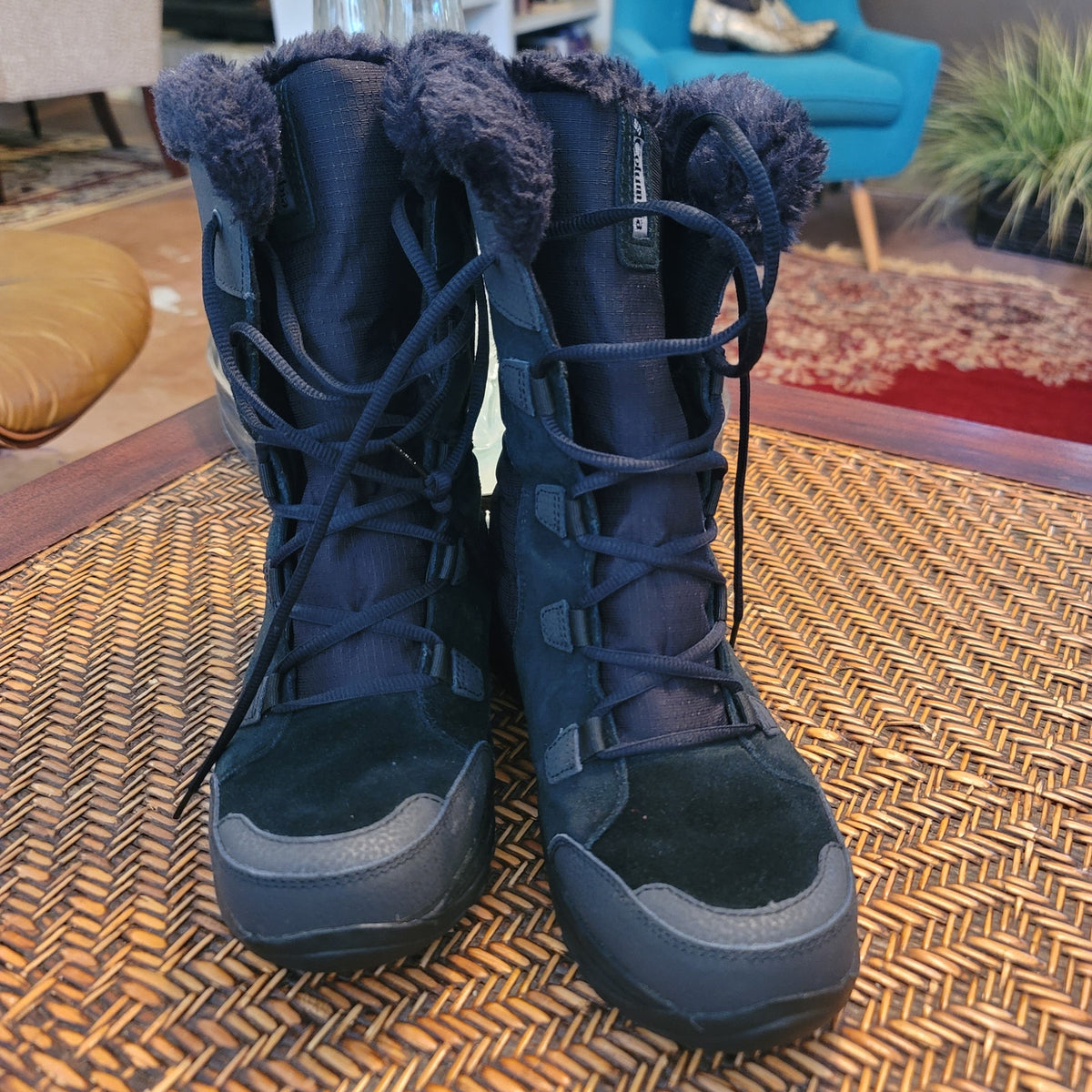 Columbia Ice Maiden Size 10 calf high lace front Furry lined Winter boots black