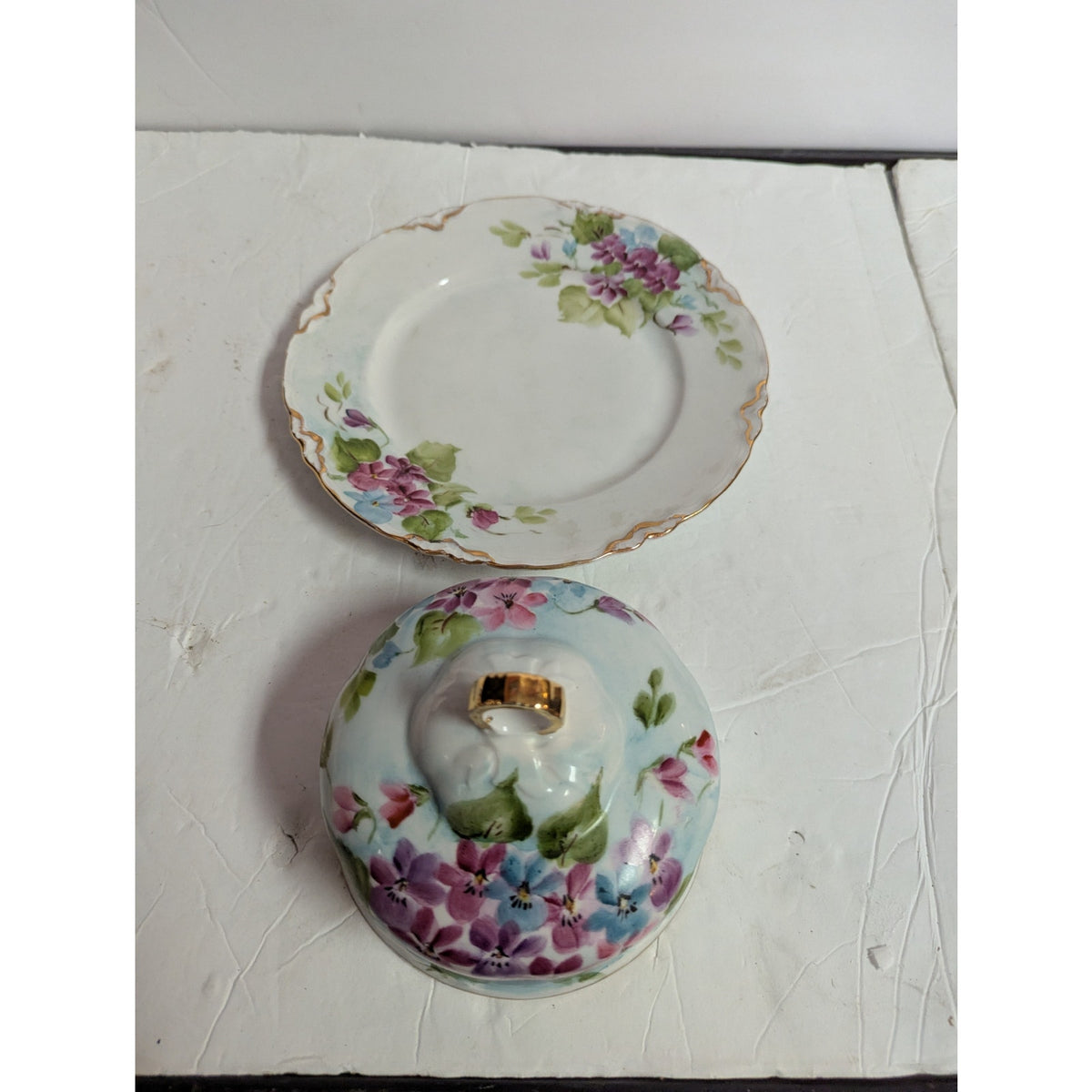 vintage Hutschenreuther Selb Bavaria covered butter dish handpaint floral round