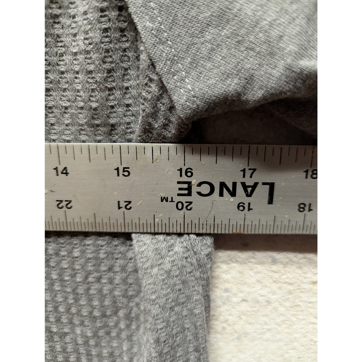 PJ Salvage gray thermal waffle knit Tshirt Womens Size medium layering