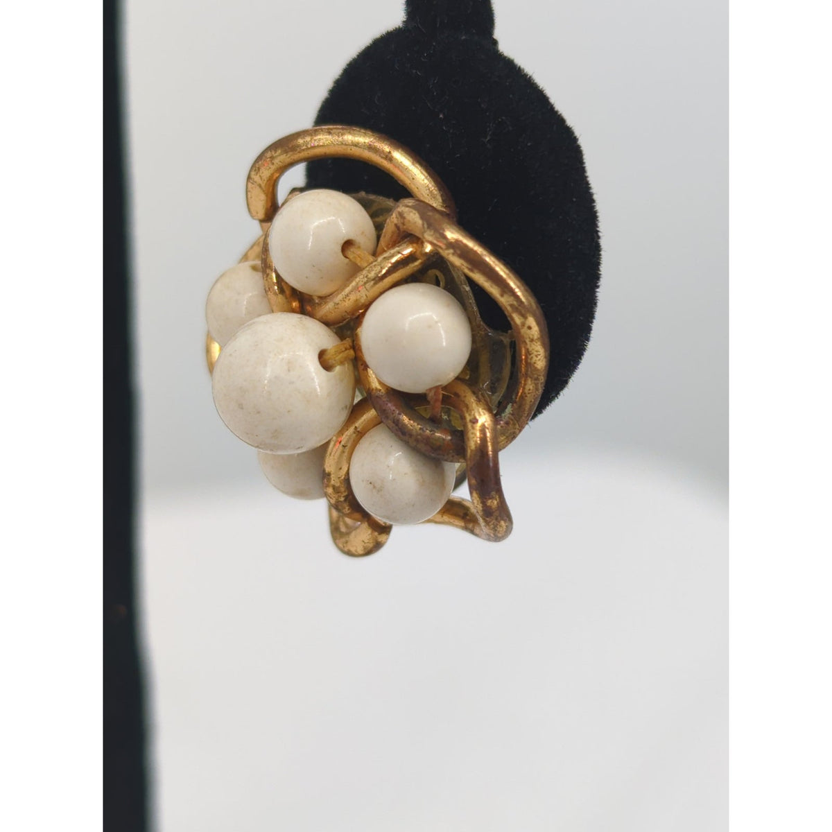 Vintage Gold Tone Faux Pearl Cluster Screw Back Earrings Retro Chic