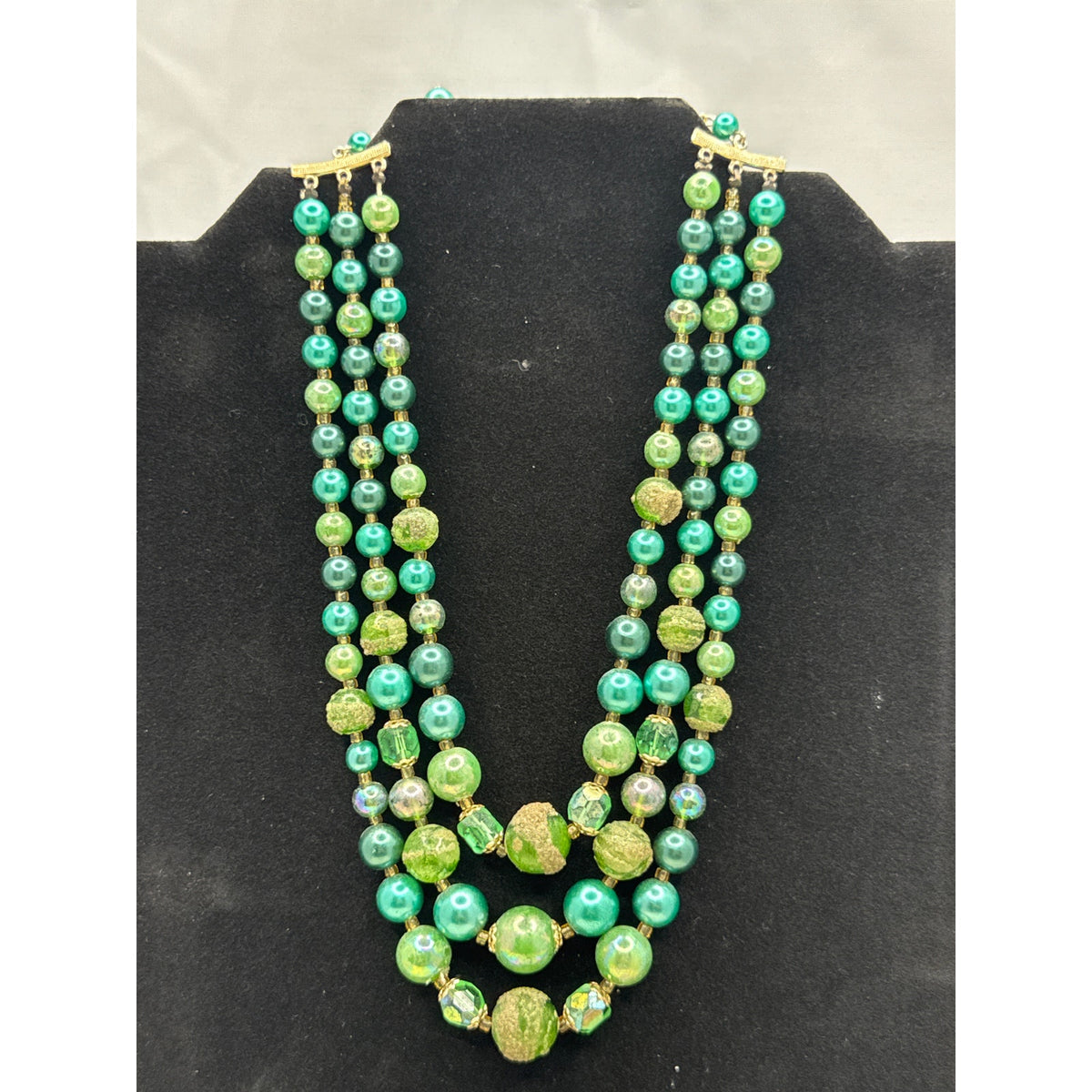 Vintage Japan Green sugar bead Art Glass 3 Strand Necklace MCM Emerald 1950 Glam