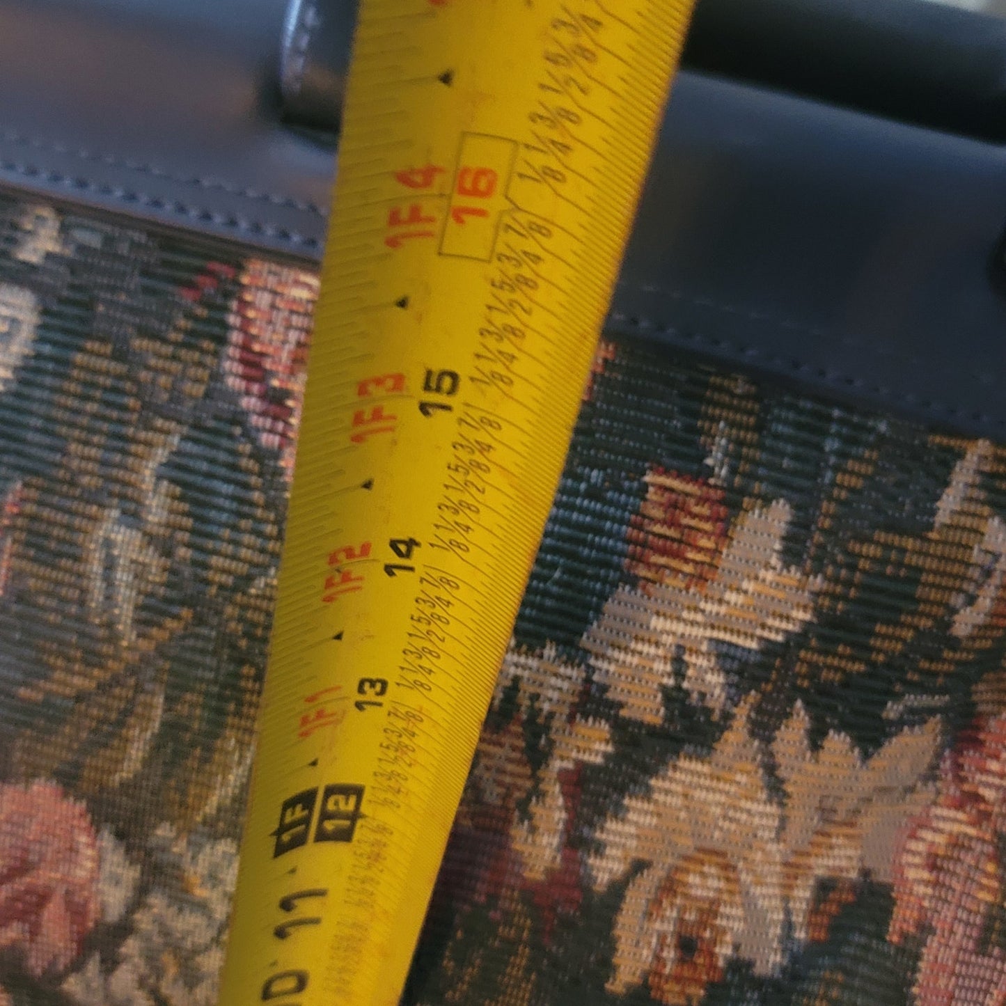 Vintage Concourse Poppins Style Floral Tapestry large carry bag suitcase Luggage