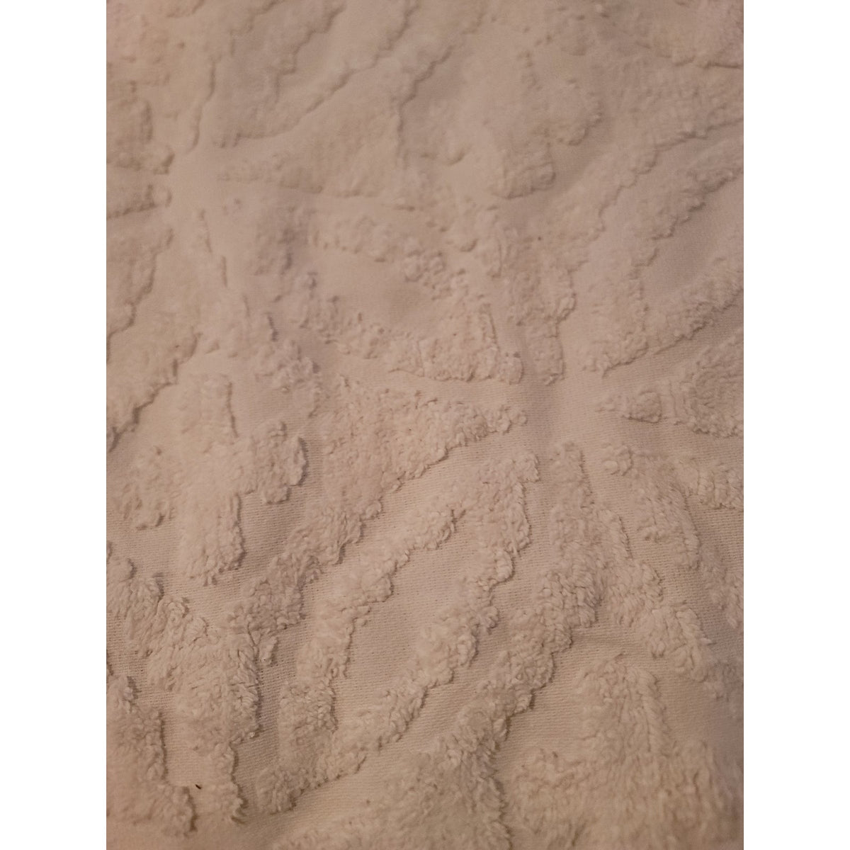 Vintage White Chenille Candlewick Medallion Queen Bedspread with Fringe