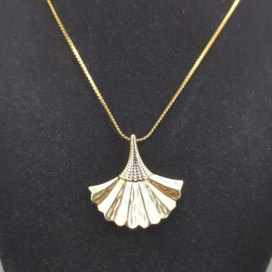 Vintage Fashion Necklace goldtone fan box chain elegant classy