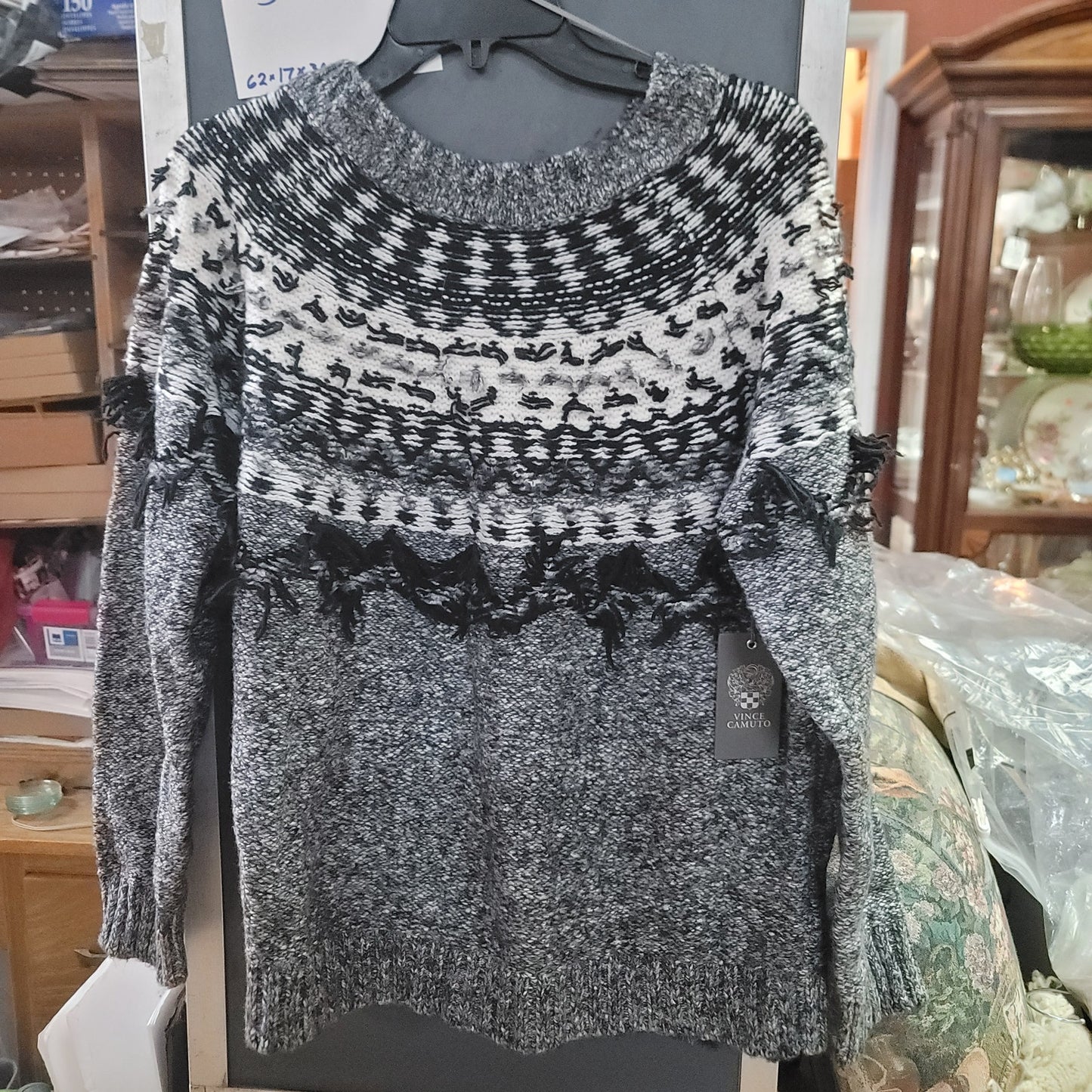 VINCE CAMUTO Fringed Fair Isle Sweater Size Large Tribal Ski Icelandic Style