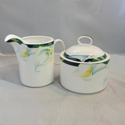 Mikasa Maxima Fine China Cam08 Rue De lis Lily creamer & lidded sugar bowl