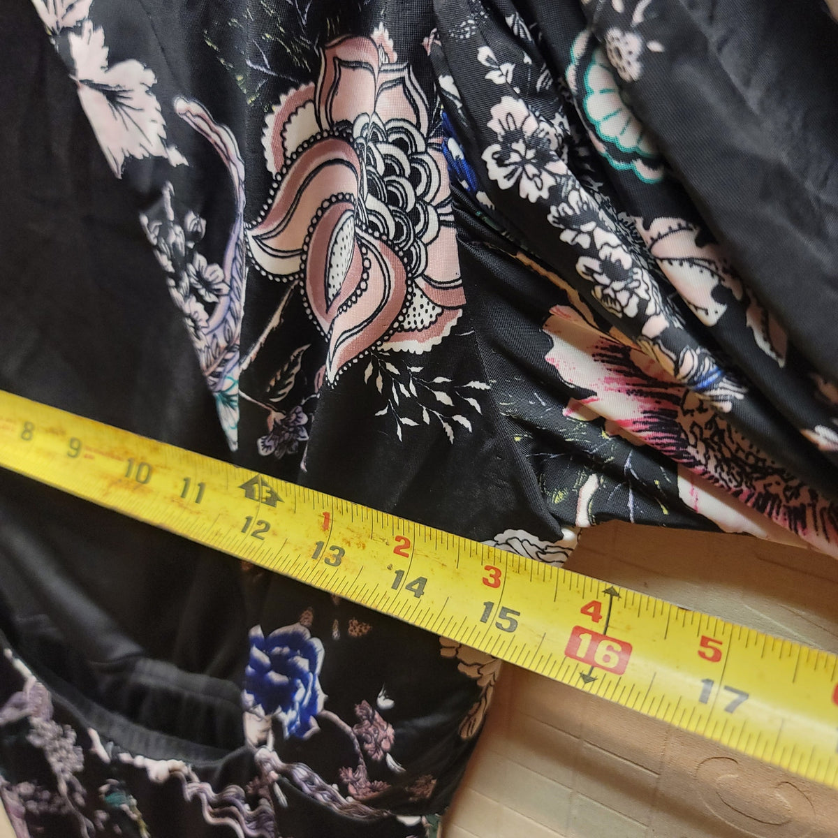 NEW AFRM Black NOIR ROSE Shirred Shoulders DELILAH Floral MIDI Tea DRESS XS