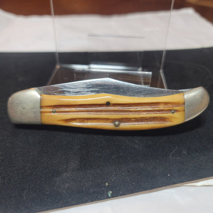 Vintage Folding Pocket Knife Queen #39 Two blade Hunter Winterbottom Jigged Bone