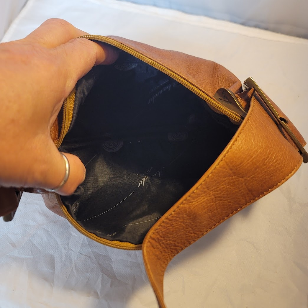 Pelletteria Alexander Italy Leather Shoulder Purse Bag brass hardware Hobo