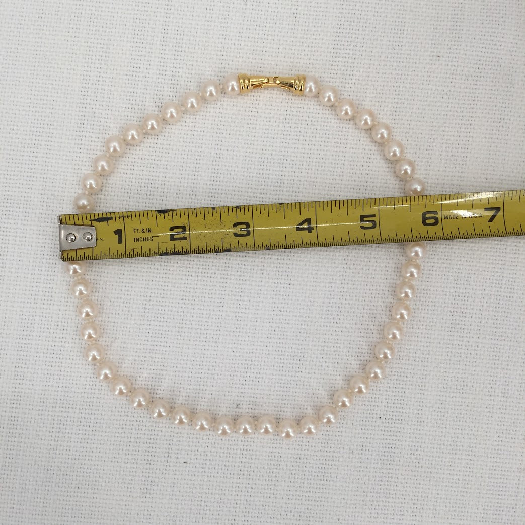 Vintage Fashion Necklace Faux Pearls knotted Clamp closure choker style