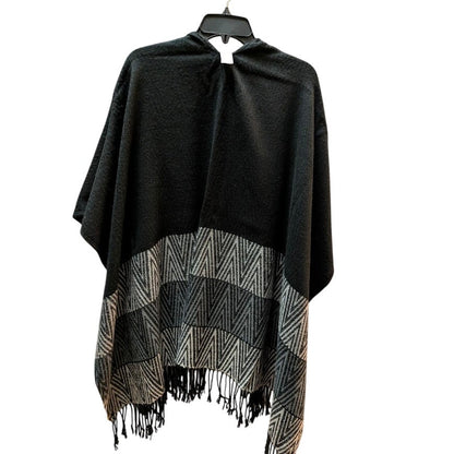 One Size Black Gray Silver Knit Fringe Sweater Poncho Cape Boho Chic Wrap