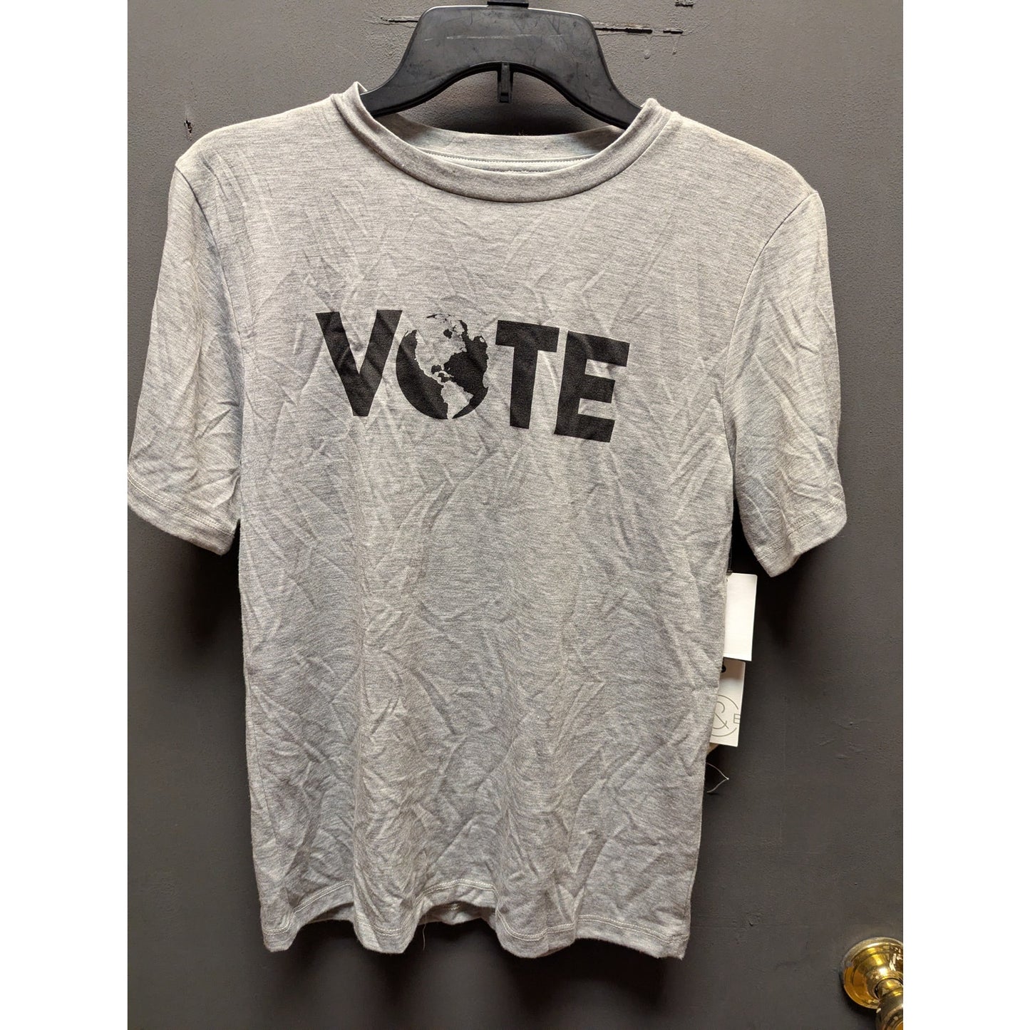 T&B Vote Graphic Tee Gray Crew Neck Heritage Casual Everyday T-Shirt Juniors XL