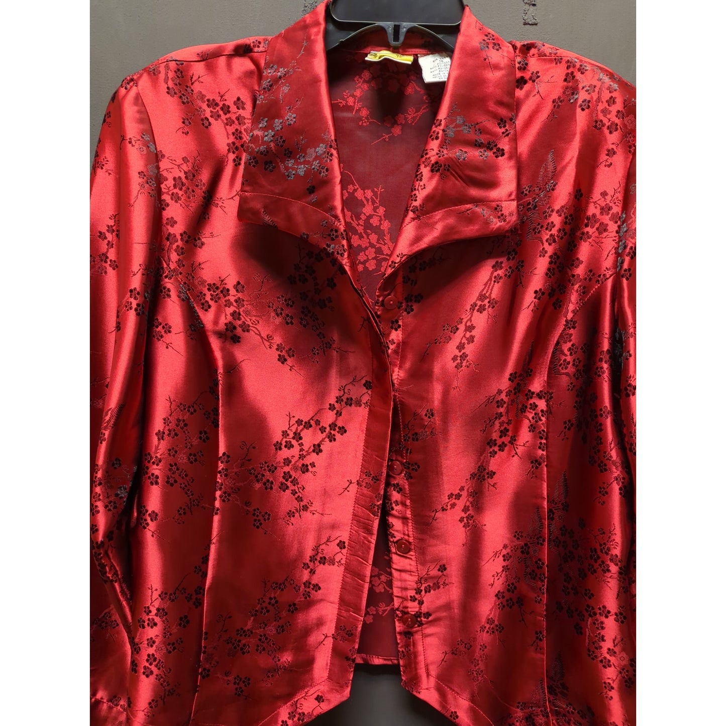 Red long sleeve shirt vINTAGE Asian satin finish brocade collared button Size 16