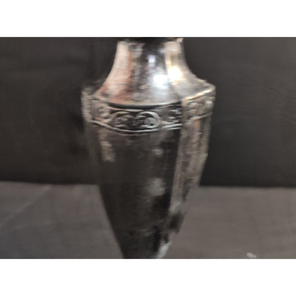 Vintage Peerless Silver Co. Salt And Pepper Shakers Metal Art Deco Pair