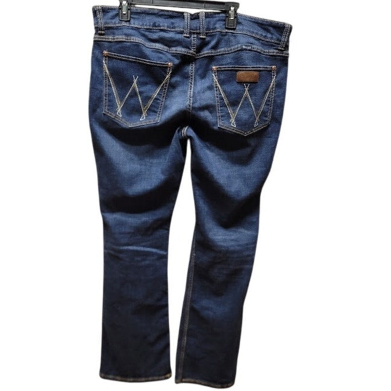 Women's Wrangler Retro® Mae Mid Rise Bootcut Jeans 35/ 19" x 34" Vintage Style