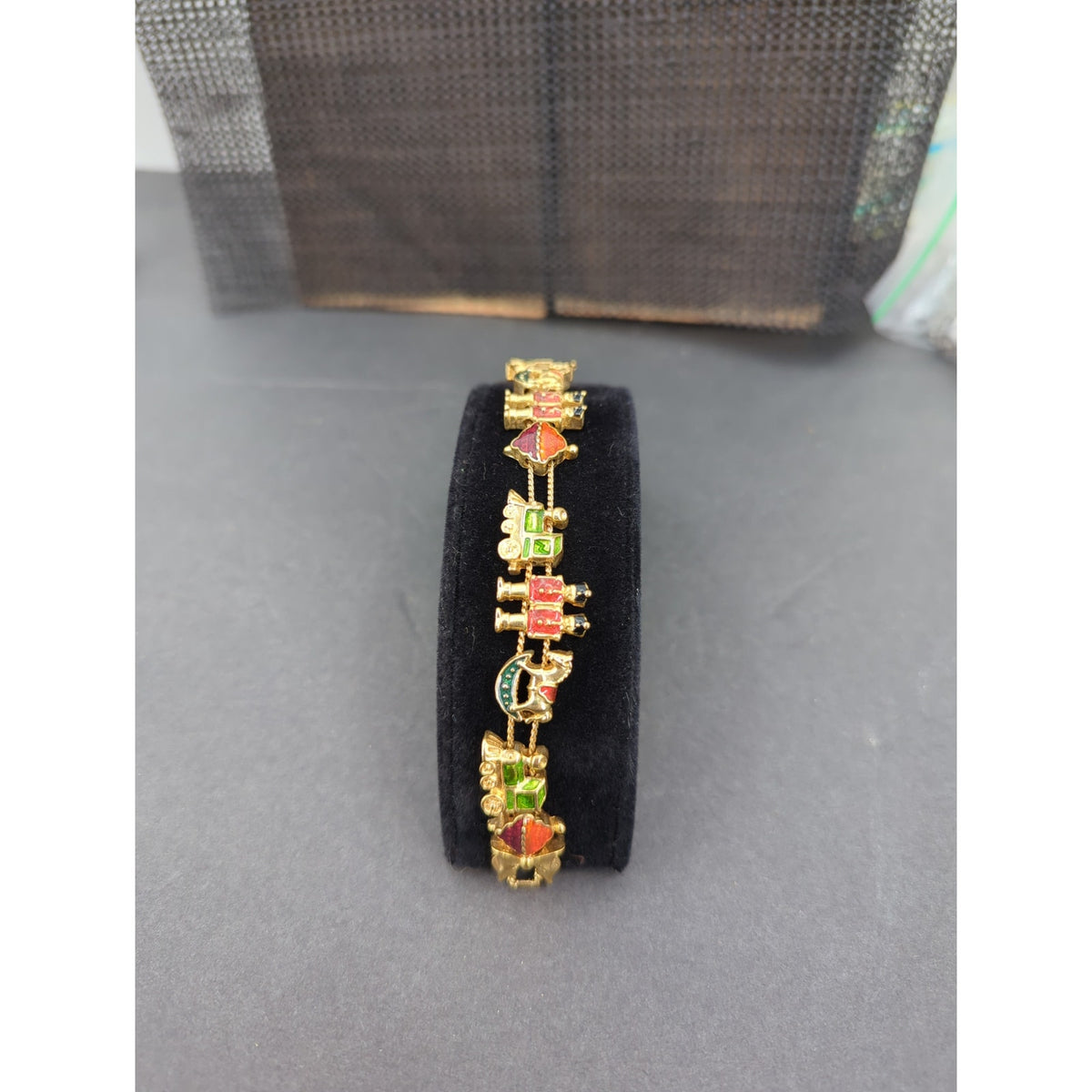 Vintage Fashion BRACELET Avon 8" toy soldiers enameled slide holiday