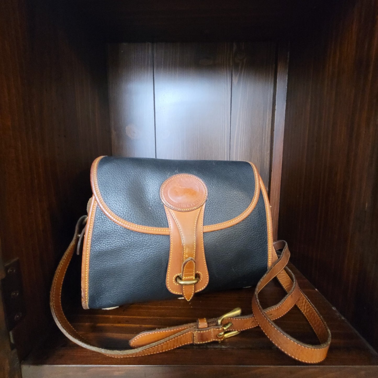 Vintage Dooney & Bourke All-Weather Leather Essex shoulder bag British tan trim