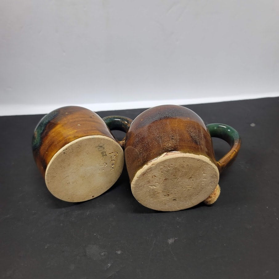 Pair handmade salt pepper shakers pottery handle rounded signed Bean 90 Green