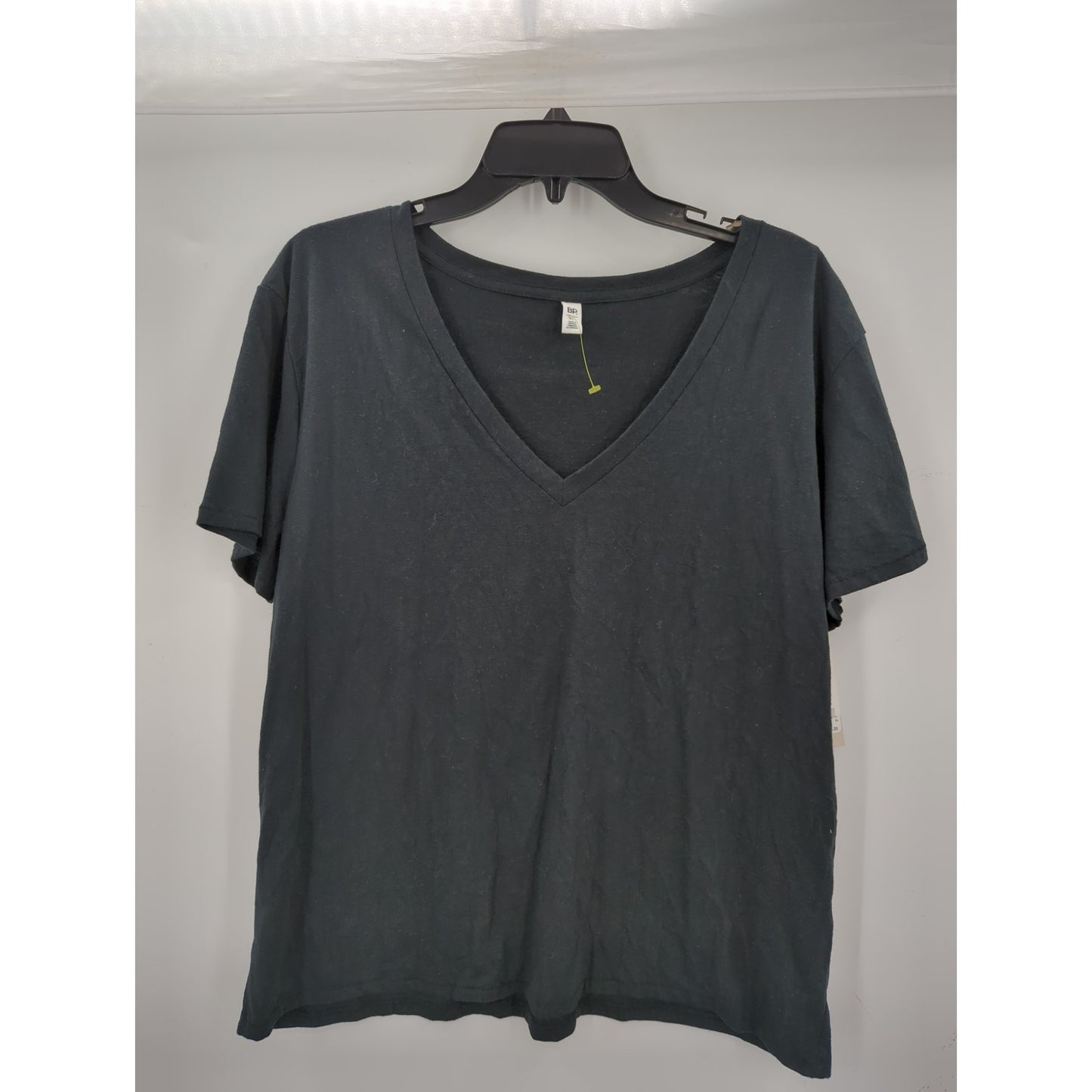 BP. Charcoal Grey V-Neck Short Sleeve Tee Shirt Size XL