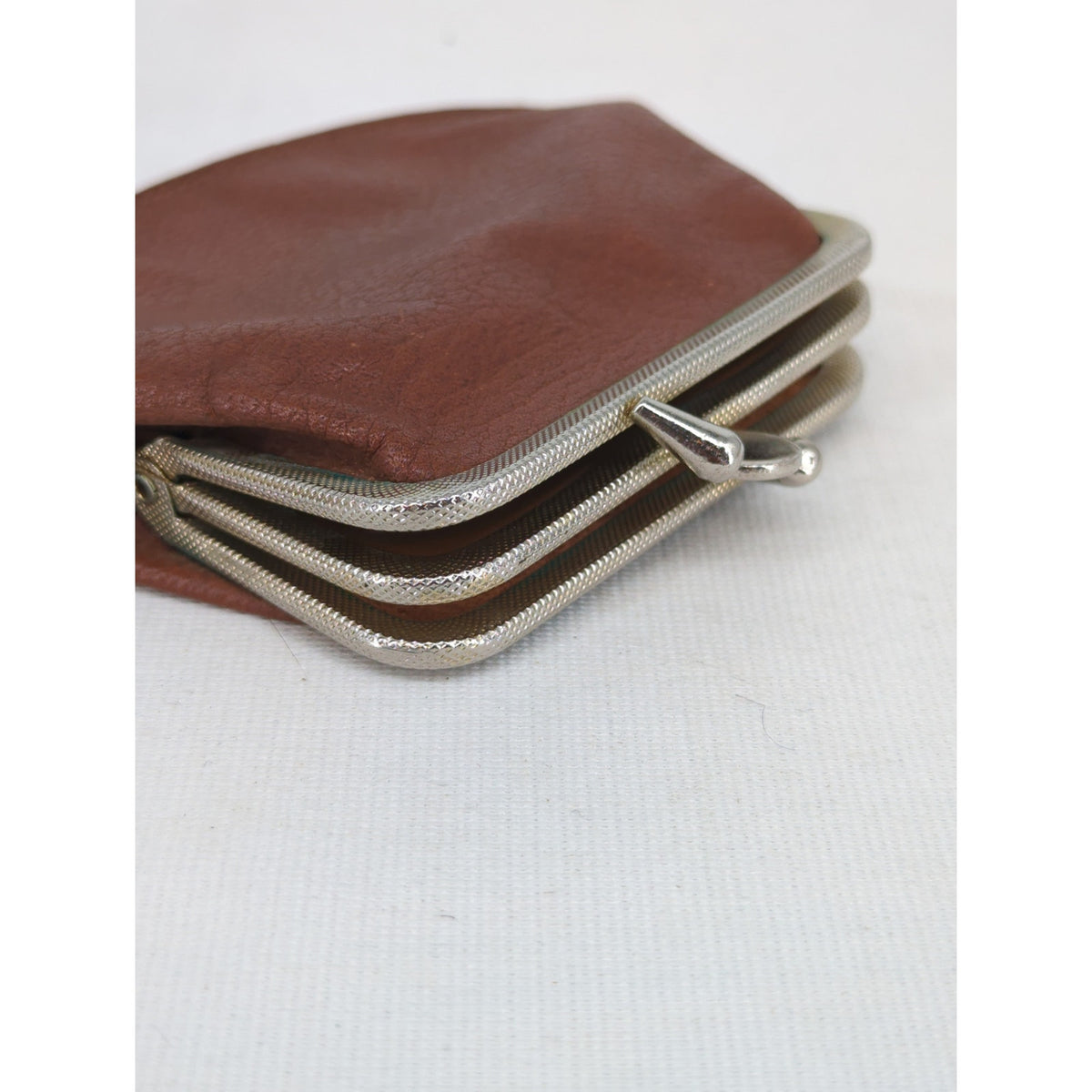 Vintage Brown Leather Double Kiss Lock Change Coin Purse