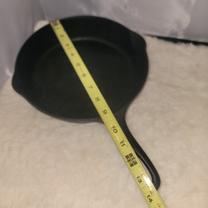 VINTAGE Griswold Cast Iron Skillet Small Logo Erie PA Size 6 Number 699