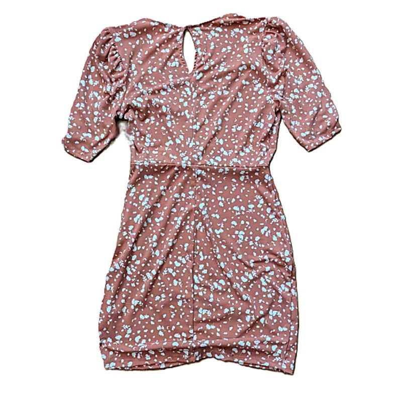 NEW All In Favor V-Neck Side Ruche Pullover Dress Sz Medium in Peach White Ditzy