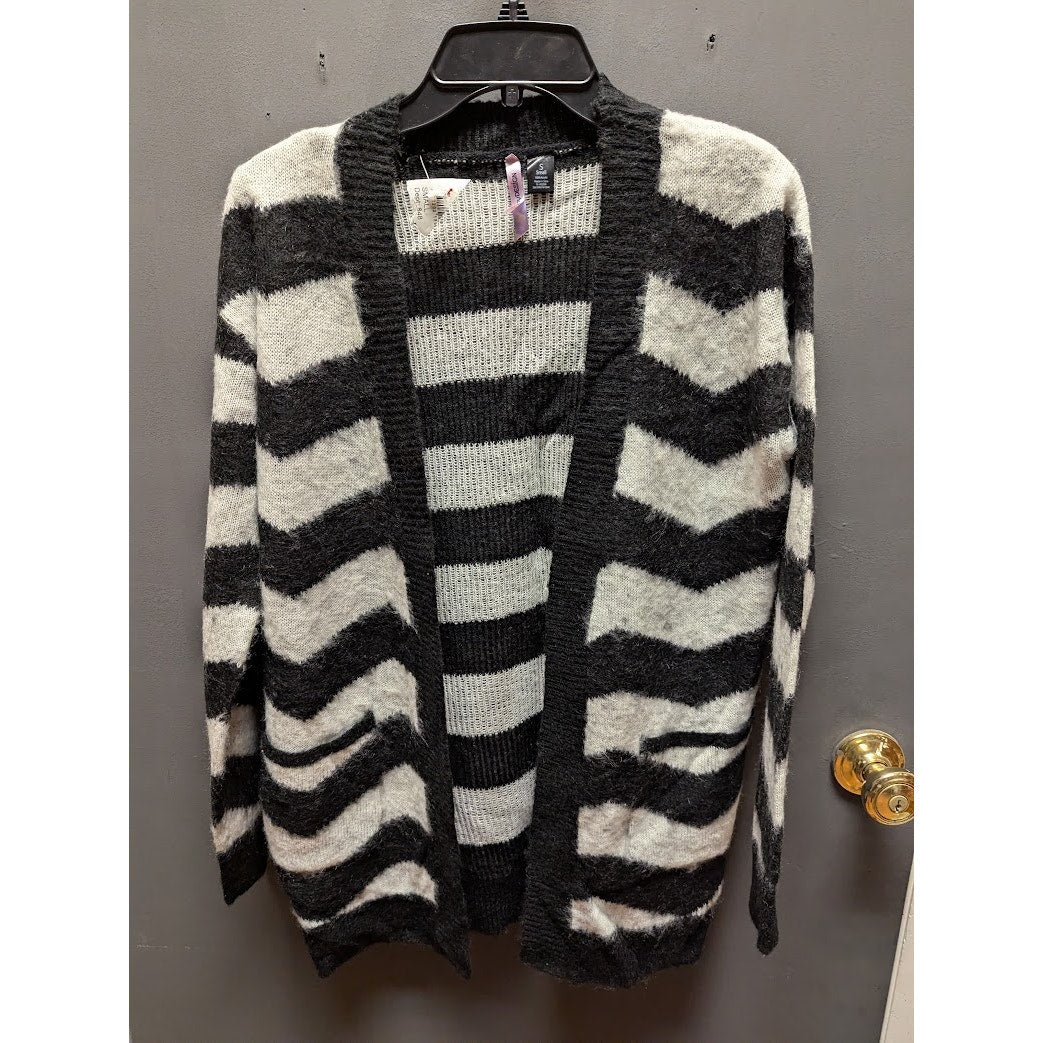 Love by Design Chevron Cardigan Black/white Small open front NEW striped