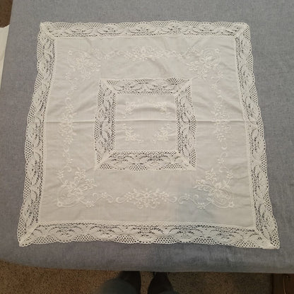 Vintage Linens 70s Tablecloth Hand Embroidery Lace Detail 36" x 36" SQUARE White