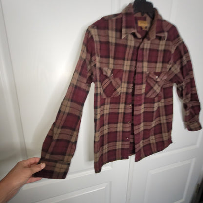 Heavy 100% Cotton Size Large St. Johns Bay burgundy oak plaid long sleeve Shirt
