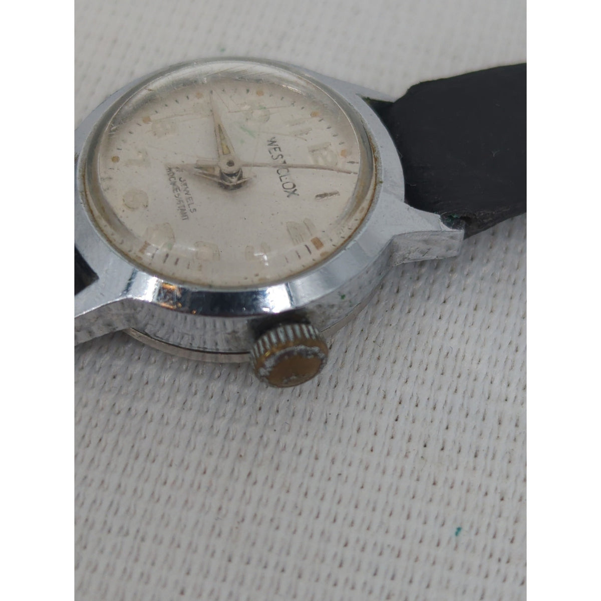 Vintage Westclox 17 Jewels Shock Resistant Mechanical Wristwatch - 1950s/1960s