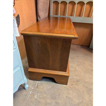 Secondhand Sandies: Lane cedar lined trunk bench storage