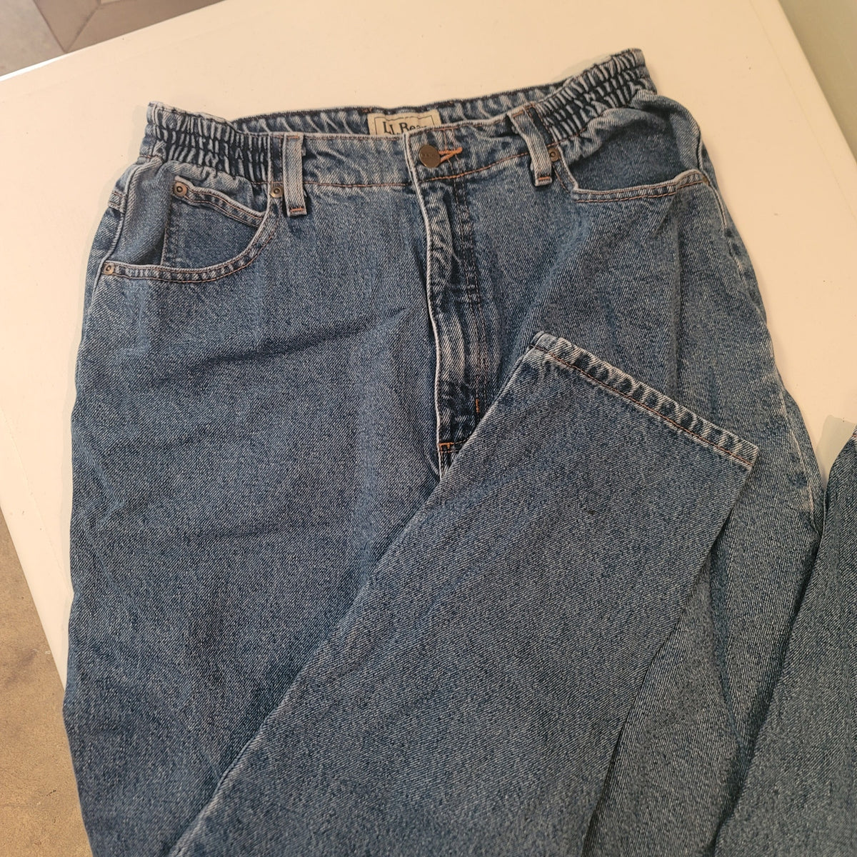 L.L. Bean Mom jeans High Waisted Mom Size 12 Tall Elastic Waist Tapered Leg