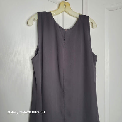 Fred David XL Charcoal gray blouse sleeveless top flower detail scoop neck