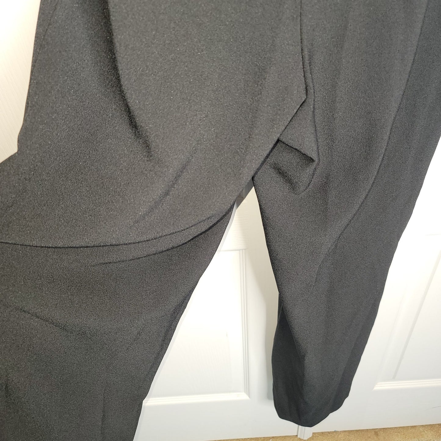 Julia Jordan Sleeveless Size 4 shoulder Wide Leg Casual Career Jumpsuit Black
