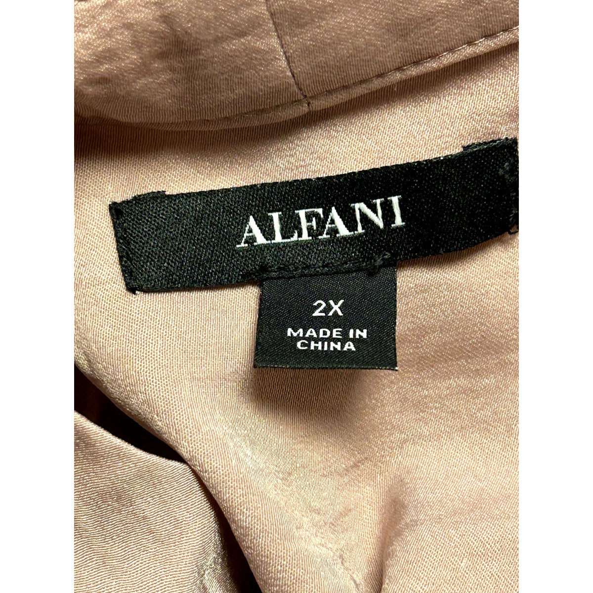 Alfani Plus NWT V-Neck Top Blouse Sleeveless Pottery Clay Size 2X