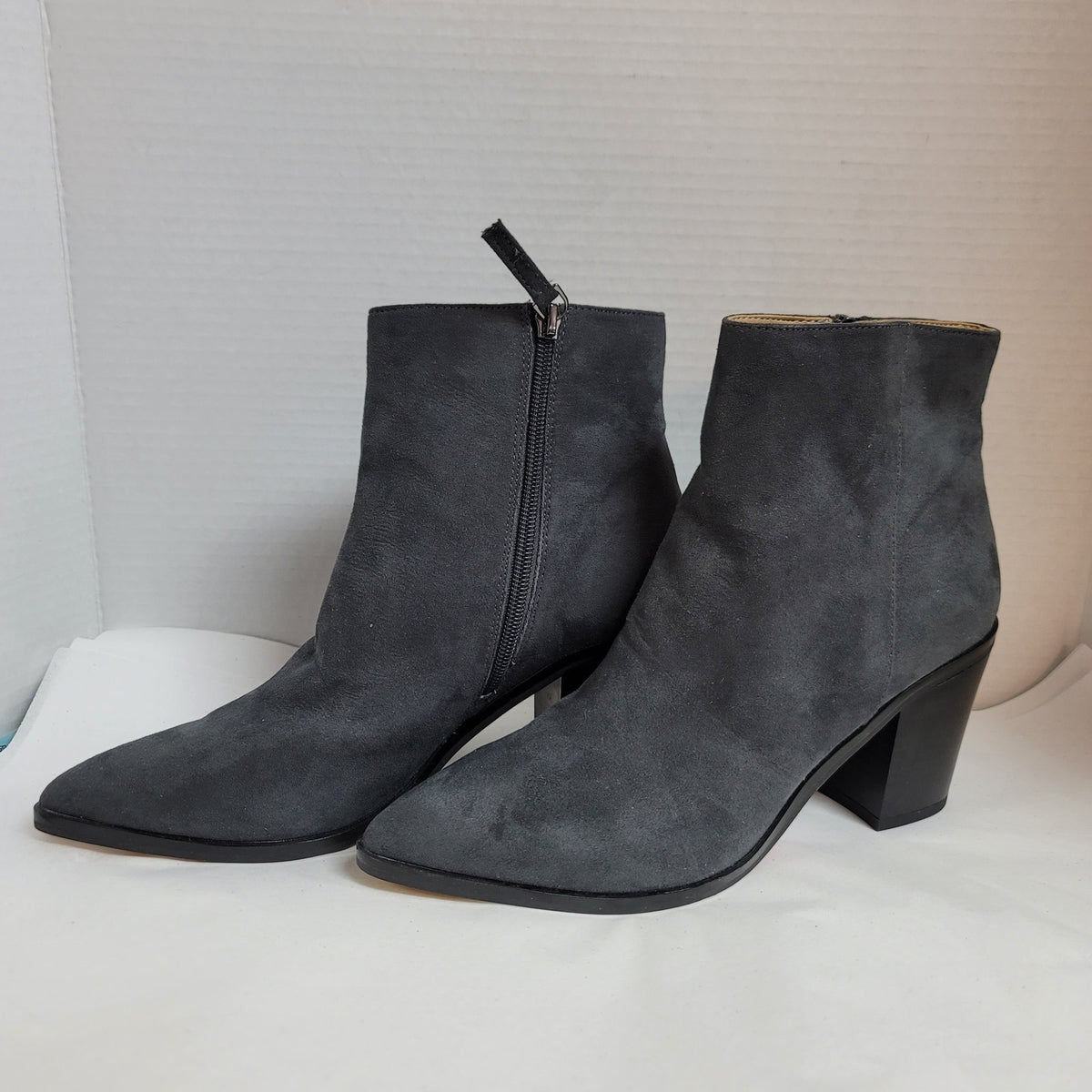 14th Union Size 9 boots booties Gray Charcoal Side Zip Block Heel Pointy Toe