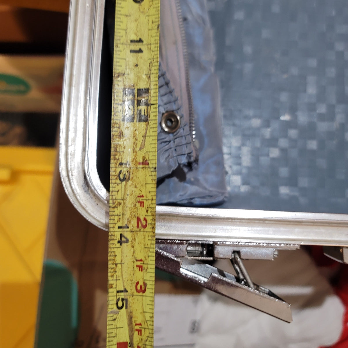 Forecast Vintage suitcase hard side lined divider 1960s 18" x 14" travel