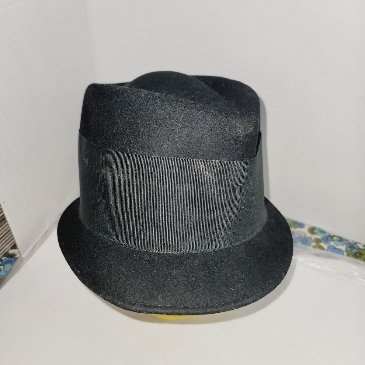Helen Welsh women's felt hat wide ribbon tall crown 100% wool hat cloche Italy
