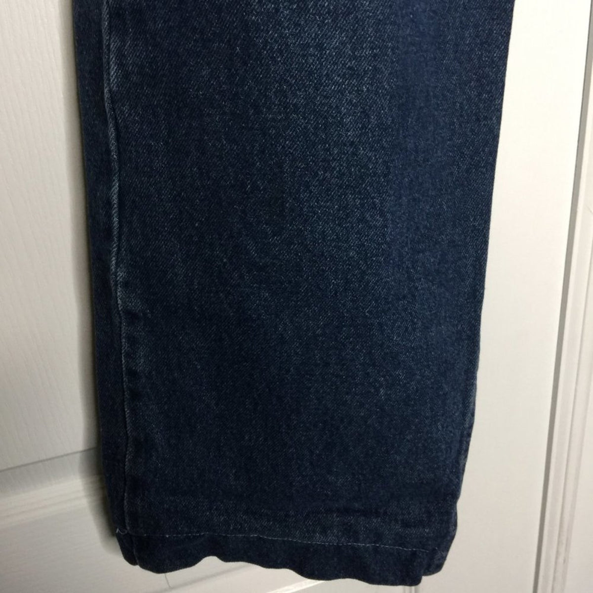 Wrangler Loose Fit Straight Leg Jeans Size 36" x 27" Denim Dark Wash HEMMED