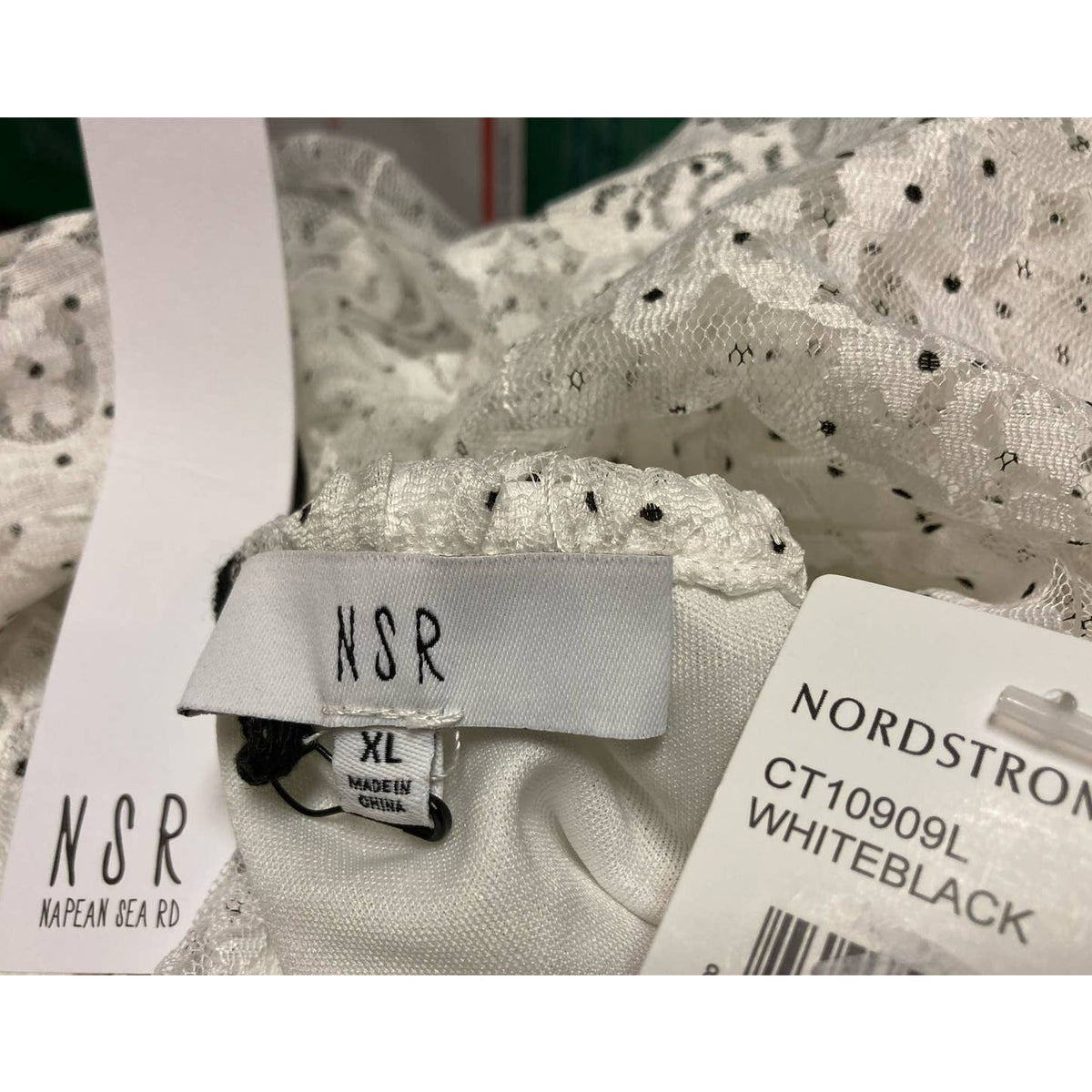 NSR Blouse Extra Large/XL White Black Polka Dot NEW Lace Puff Shoulder Crop Top