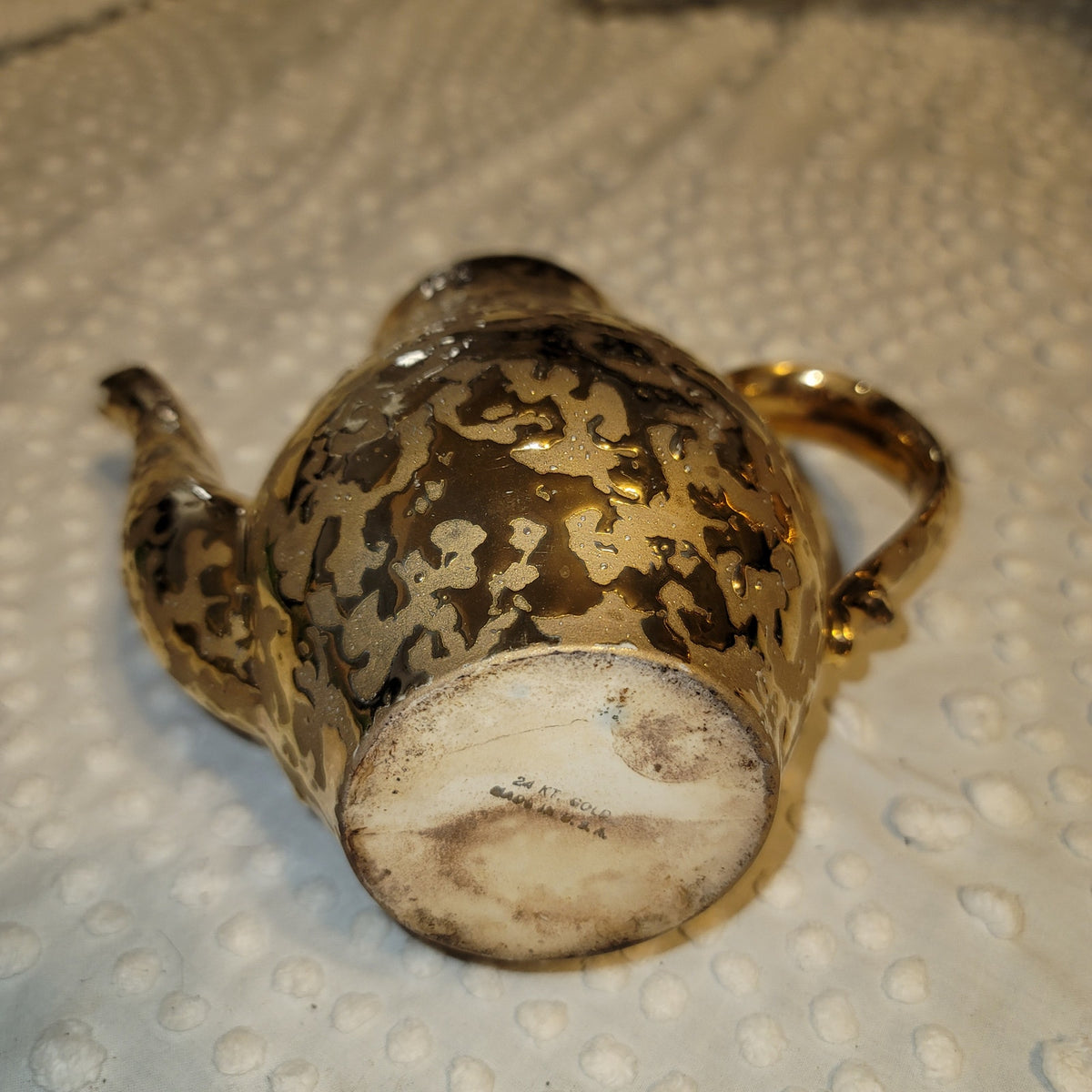 Savoy China Serving Teapot 24k Weeping Gold coffee tea Serveware 9"