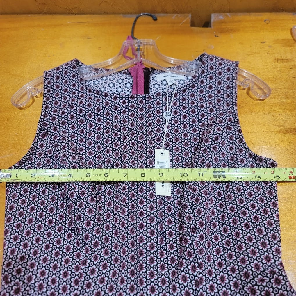 Max Studio Casual Spring floral Geometric Black Rose Size Small Dress sleeveless