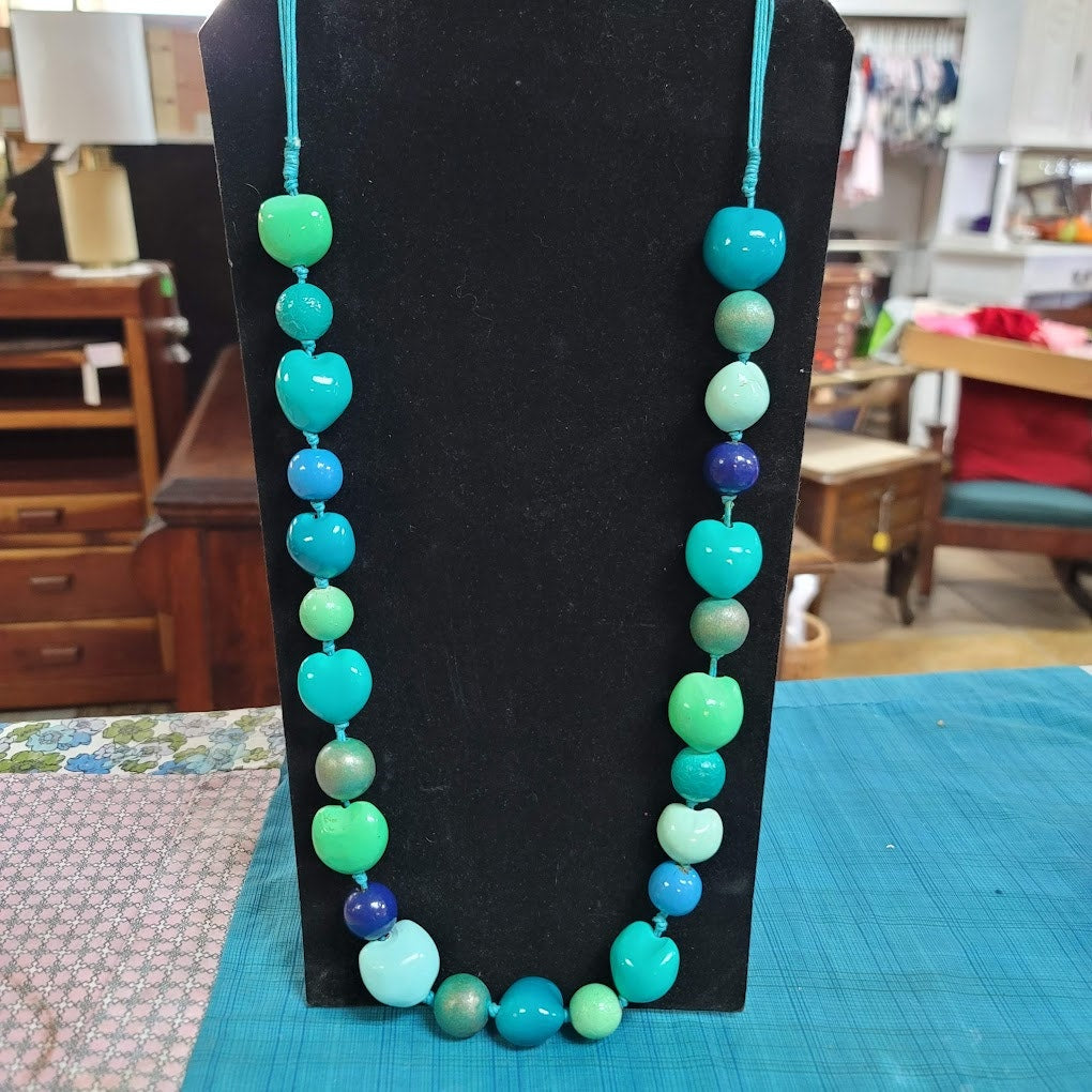 Vintage Costume Jewelry Wooden Nuts Seed Beaded Blue Green Chunky Necklace Faded