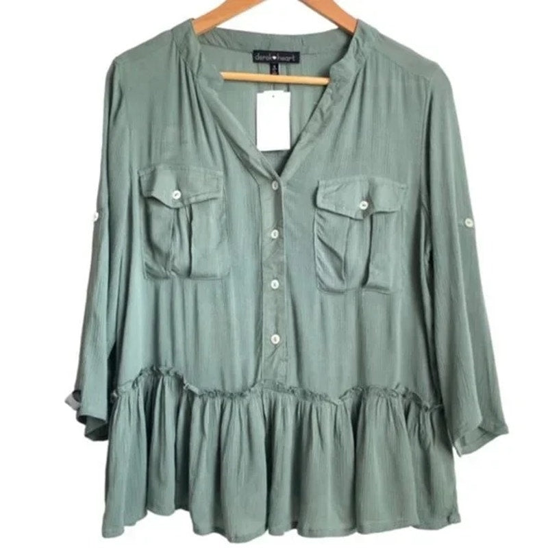 Derek Heart Laurel Wreathe Green Medium NEW blouse buttonfront peasant tunic top